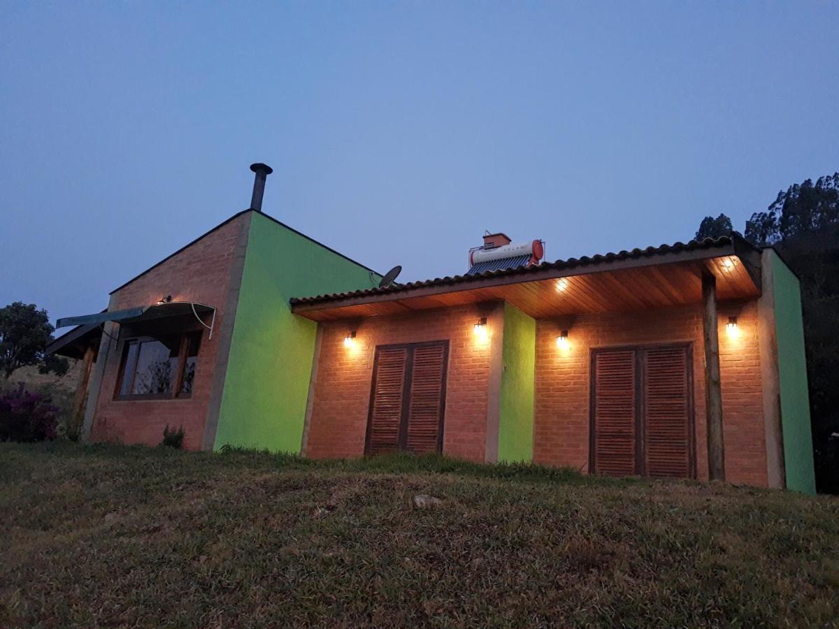 Willa Casa Na Montanha Gonçalves Zewnętrze zdjęcie
